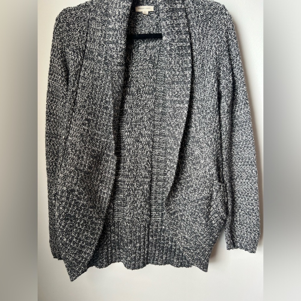 Silence + Noise x Urban Outfitters Grey Long Sleeve Knit Open Front Cardigan XS
